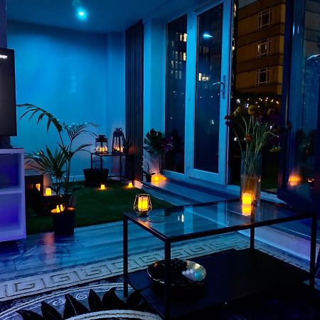 Luxury 9Ine Penthouse With Garden & Jacuzzi Lägenhet Birmingham Exteriör bild