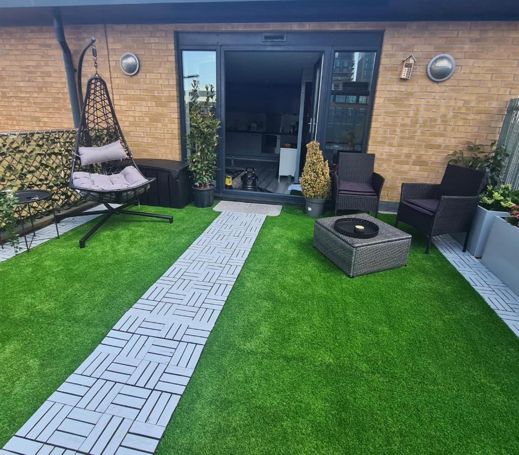 Luxury 9Ine Penthouse With Garden & Jacuzzi Lägenhet Birmingham Exteriör bild