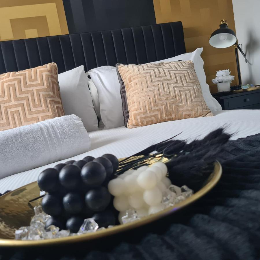 Luxury 9Ine Penthouse With Garden & Jacuzzi Lägenhet Birmingham Exteriör bild