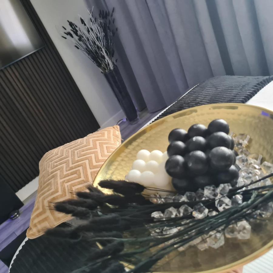 Luxury 9Ine Penthouse With Garden & Jacuzzi Lägenhet Birmingham Exteriör bild