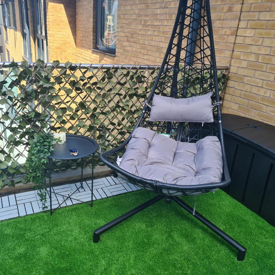 Luxury 9Ine Penthouse With Garden & Jacuzzi Lägenhet Birmingham Exteriör bild